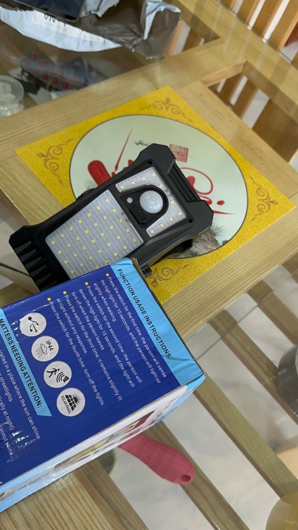 💥HOT SALE - Solar Clip-on Light - Easy Clip Anywhere, No Wiring